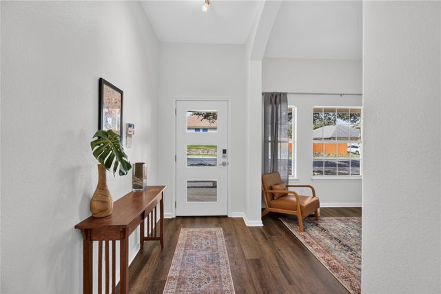 9213 Grant Forest DR, Austin, TX 78744