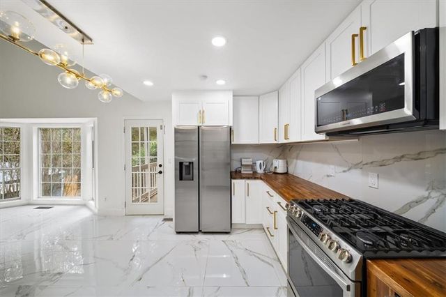 6857 Alexander Parkway, Douglasville, GA 30135