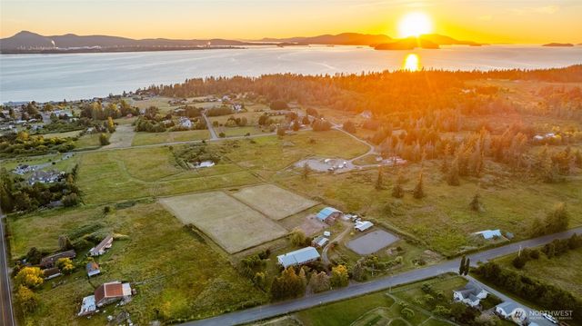 13187 Rector Road, Mount Vernon, WA 98273