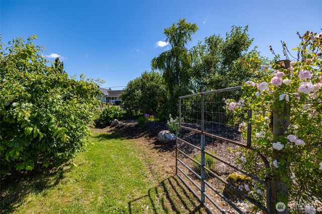 13187 Rector Road, Mount Vernon, WA 98273