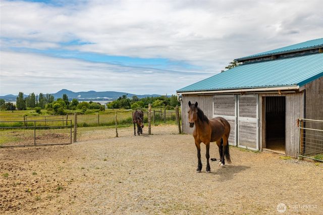 13187 Rector Road, Mount Vernon, WA 98273