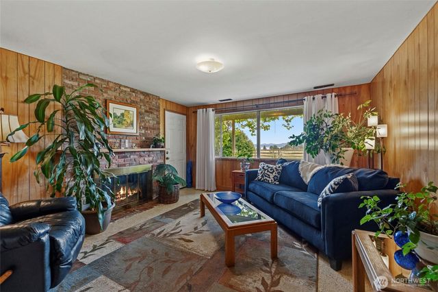 13187 Rector Road, Mount Vernon, WA 98273