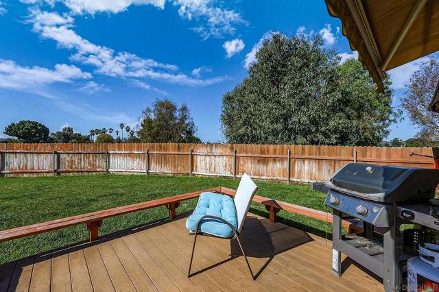 273 Stallion Dr, Oceanside, CA 92057