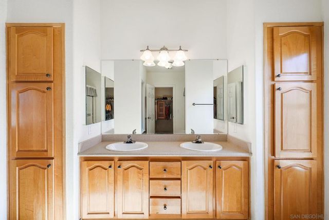 273 Stallion Dr, Oceanside, CA 92057