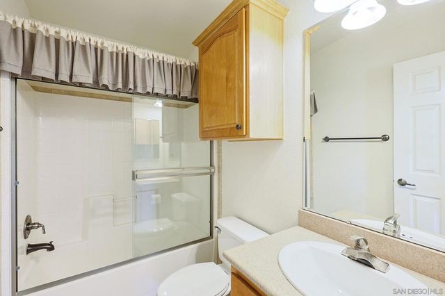 273 Stallion Dr, Oceanside, CA 92057