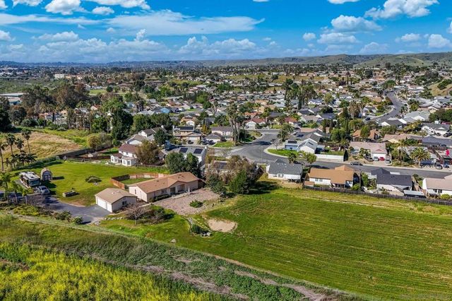 273 Stallion Dr, Oceanside, CA 92057