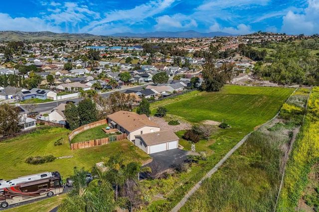 273 Stallion Dr, Oceanside, CA 92057