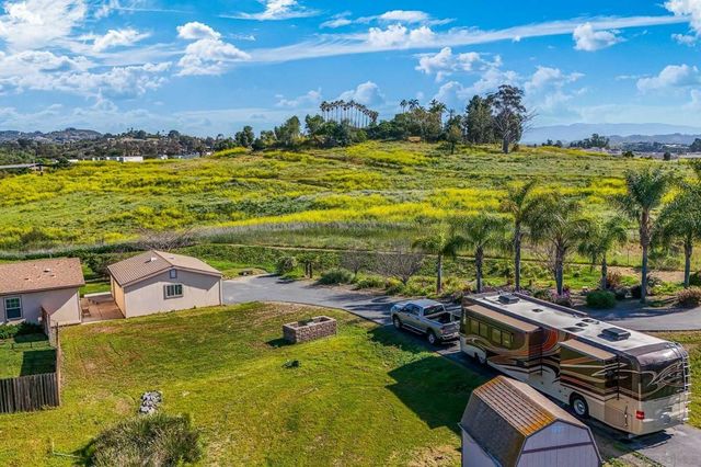 273 Stallion Dr, Oceanside, CA 92057