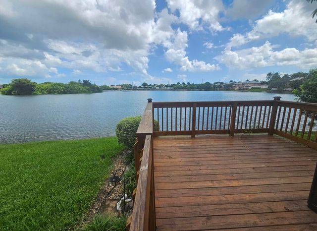 3275 NW 44TH Street 2, Oakland Park, FL 33309