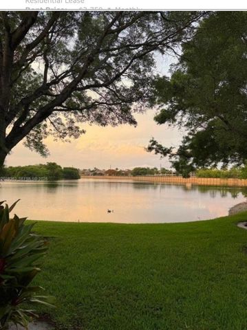 3275 NW 44TH Street 2, Oakland Park, FL 33309