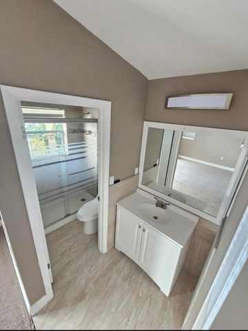 3275 NW 44TH Street 2, Oakland Park, FL 33309