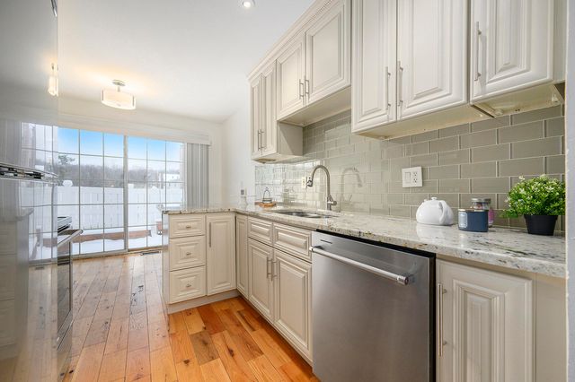 42198 Roscommon Street, Northville, MI 48167
