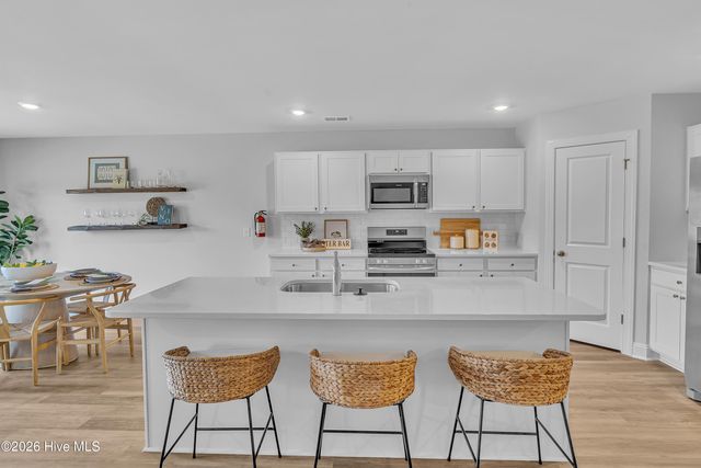 7115 Woodline Drive SW, Sunset Beach, NC 28468