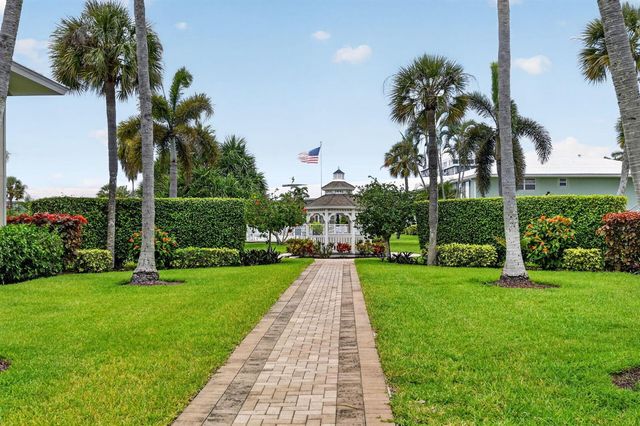 5520 N Ocean Boulevard N 110, Ocean Ridge, FL 33435