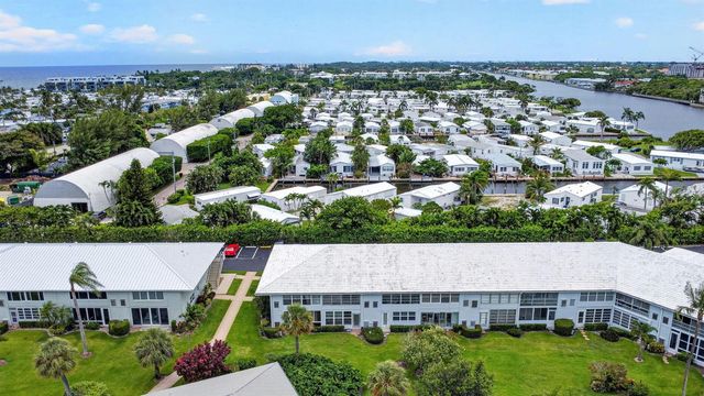 5520 N Ocean Boulevard N 110, Ocean Ridge, FL 33435
