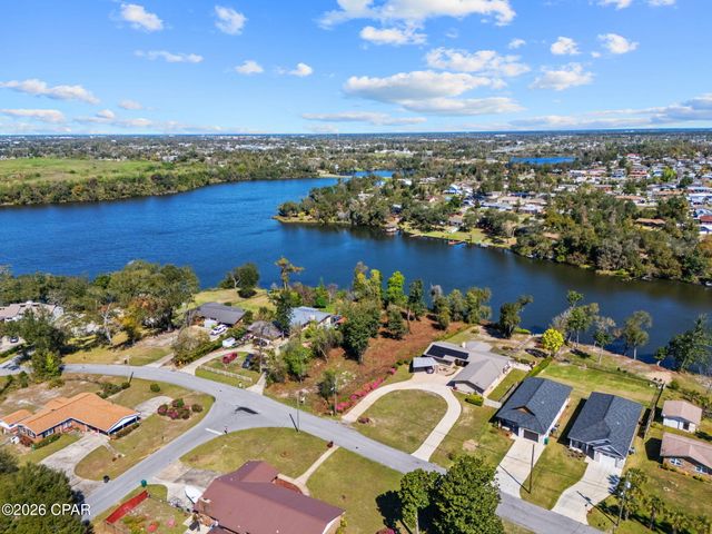 4813 S Lakewood Drive, Panama City, FL 32404
