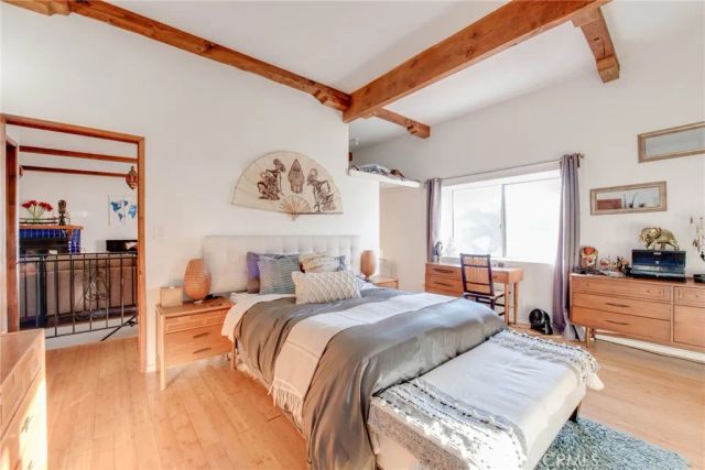 1953 Sunset Plaza Drive, Hollywood Hills, CA 90069