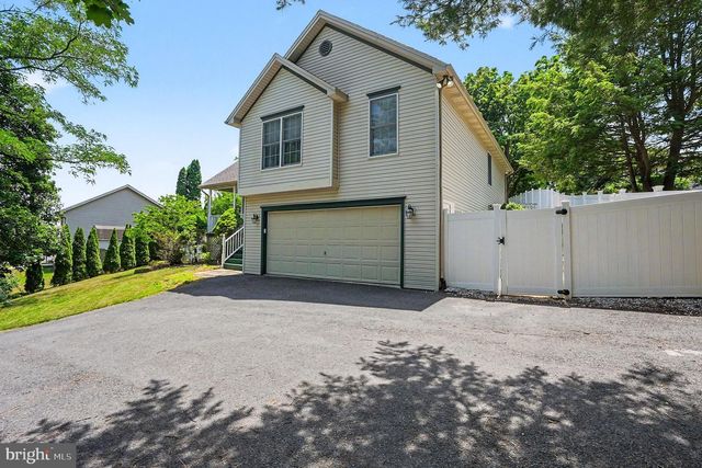 102 HILLDALE RD, Marysville, PA 17053