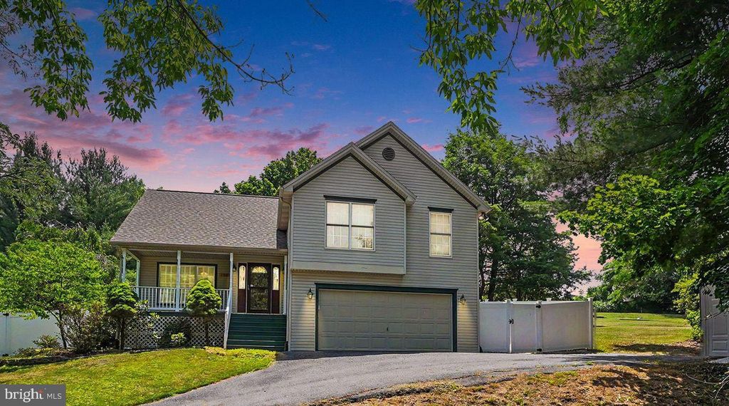 102 HILLDALE RD, Marysville, PA 17053