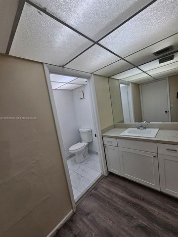 10825 SW 112th Ave 103, Miami, FL 33176