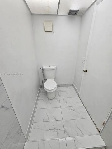 10825 SW 112th Ave 103, Miami, FL 33176
