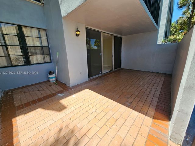 10825 SW 112th Ave 103, Miami, FL 33176