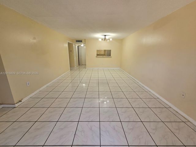 10825 SW 112th Ave 103, Miami, FL 33176