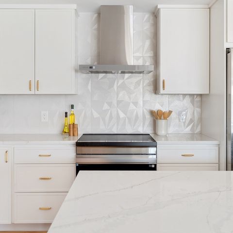 655 Saratoga Street 1, Boston, MA 02128