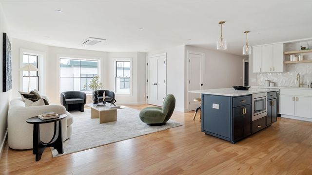655 Saratoga Street 1, Boston, MA 02128