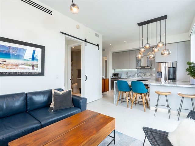 1030 15th St 321, Miami Beach, FL 33139