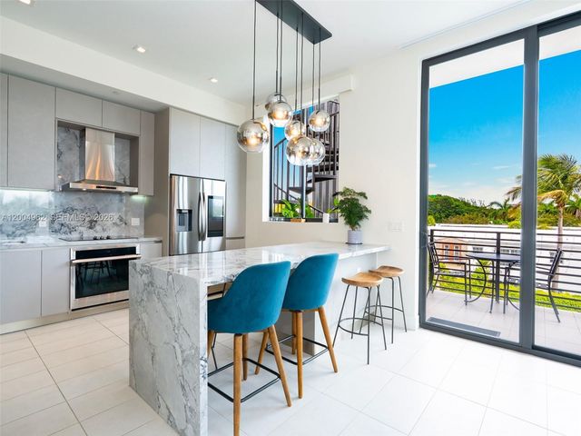 1030 15th St 321, Miami Beach, FL 33139