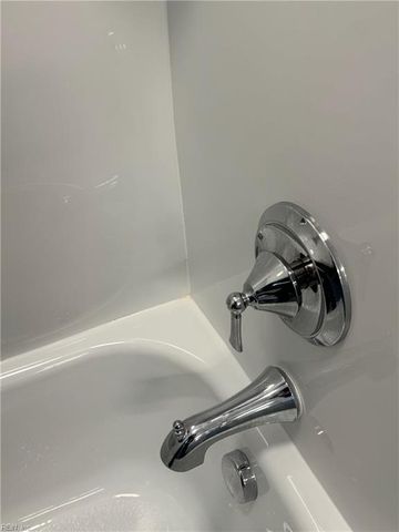 6328 Shelby LN, Virginia Beach, VA 23464