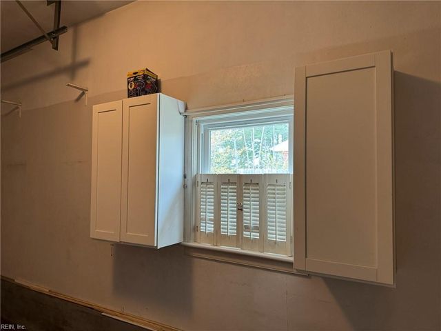 6328 Shelby LN, Virginia Beach, VA 23464