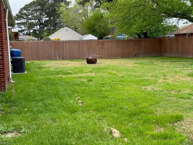 6328 Shelby LN, Virginia Beach, VA 23464