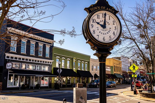 533 Metro Station, Apex, NC 27502