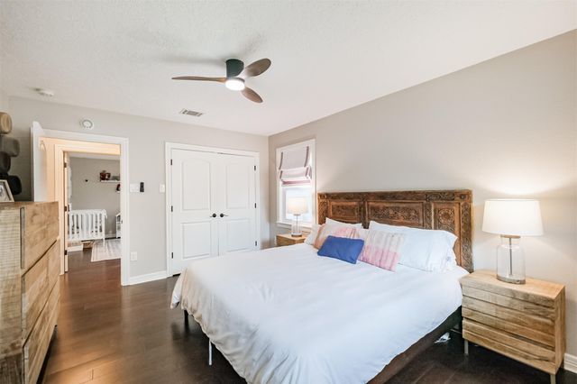 8502 Westview Drive, Spring Valley Village, TX 77055