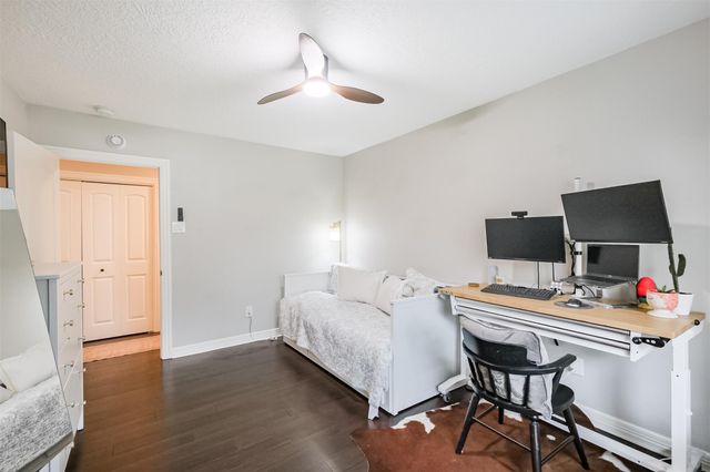 8502 Westview Drive, Spring Valley Village, TX 77055