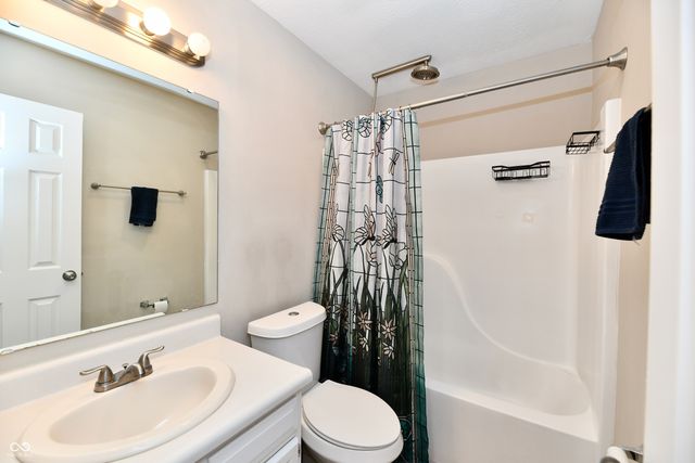 1010 Maple Drive W, Lebanon, IN 46052