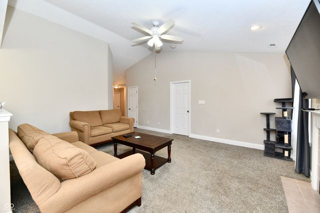 1010 Maple Drive W, Lebanon, IN 46052