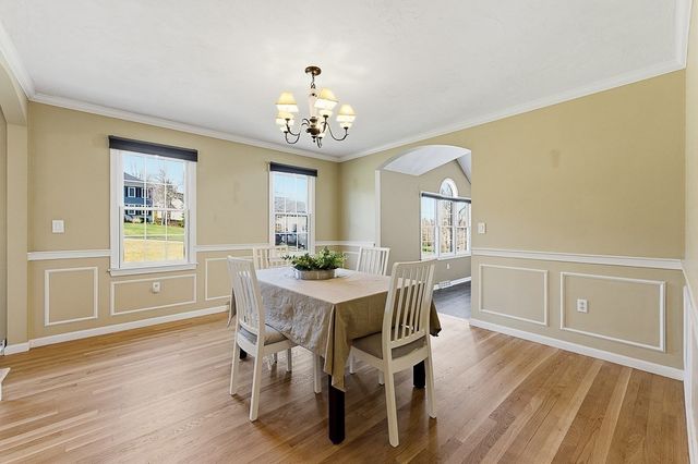 7 Farmington Dr, Shrewsbury, MA 01545