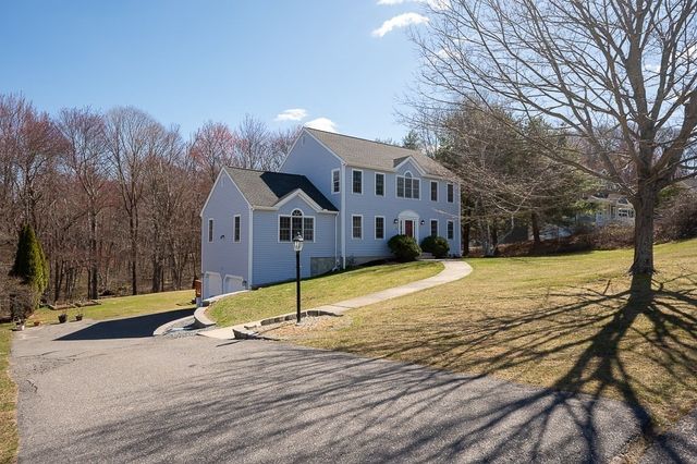 7 Farmington Dr, Shrewsbury, MA 01545