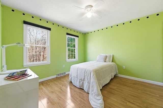 7 Farmington Dr, Shrewsbury, MA 01545