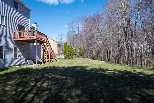 7 Farmington Dr, Shrewsbury, MA 01545