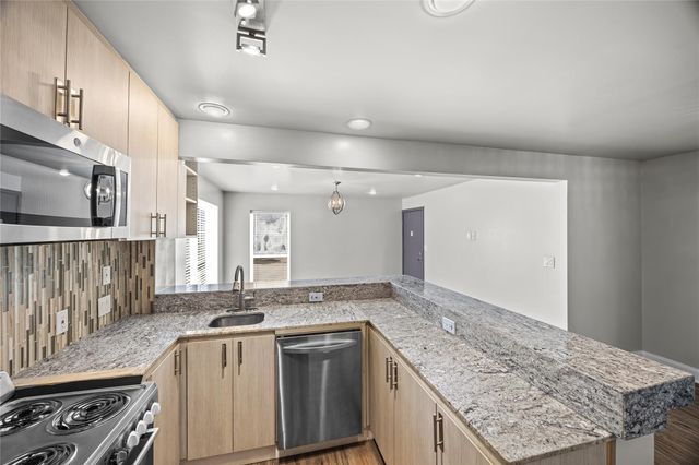 1716 Maryland Street A, Houston, TX 77006