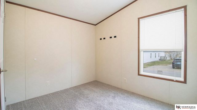 3715 NW Fairwood Court, Lincoln, NE 68521