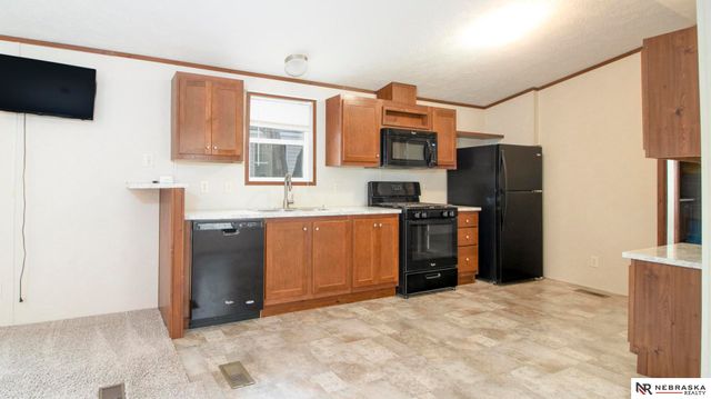 3715 NW Fairwood Court, Lincoln, NE 68521