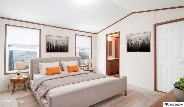 3715 NW Fairwood Court, Lincoln, NE 68521