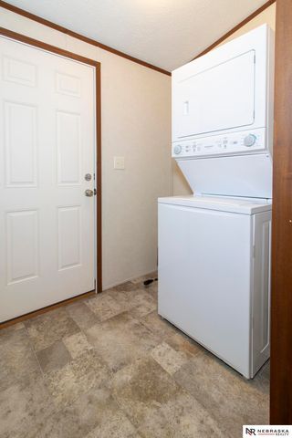 3715 NW Fairwood Court, Lincoln, NE 68521