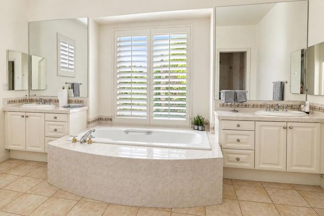 77 Clavel Court, Palm Desert, CA 92260