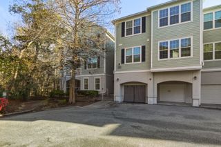 60 Fenwick Hall Allee Alley Apt 537, Johns Island, SC 29455